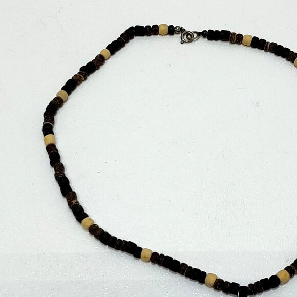 Shark Tooth Surfer Necklace Coconut Beads Natural Shell Black Stone Handmade VTG - Picture 5 of 7